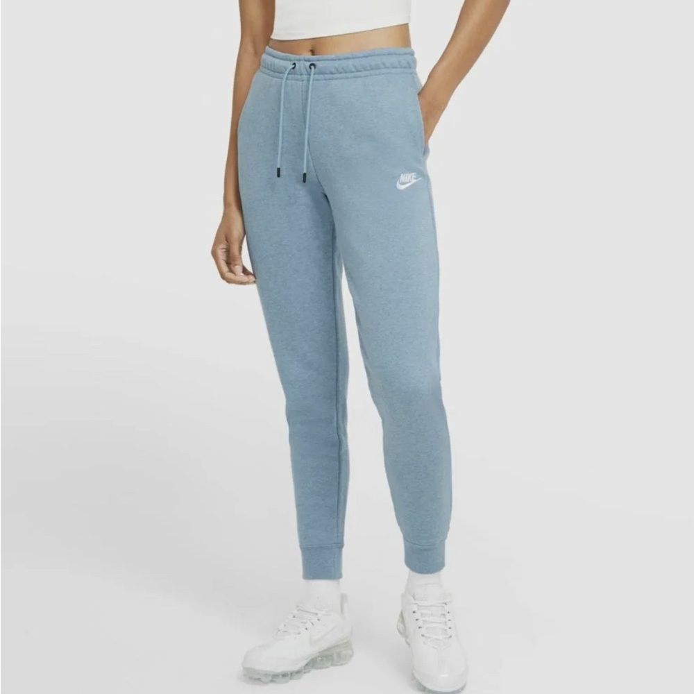 Women’s Nike Sportswear Essential Sweatpants